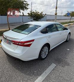 تويوتا أفالون